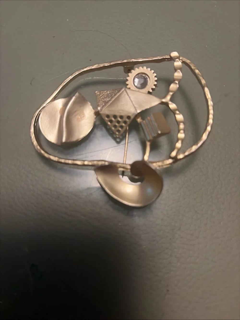 Vintage Modernist Cubist Pin Brooch Abstract Surreal Face Metal Gold Tone